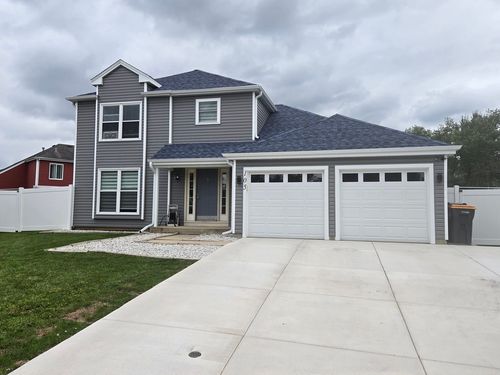 105 Jefferson Ln, Streamwood, IL, 60107-1374 | Card Image