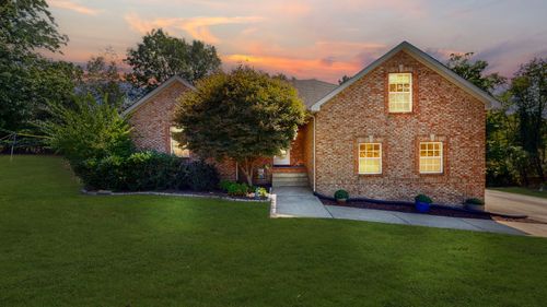 102 Nashay Ct, Portland, TN, 37148-2366 | Card Image