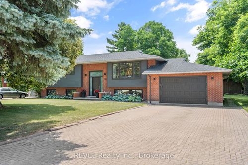 {{alt}} | Card Image