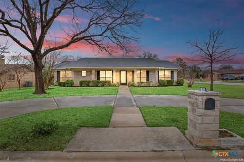 901 S Roy Reynolds Dr, Harker Heights, TX, 76548-1170 | Card Image