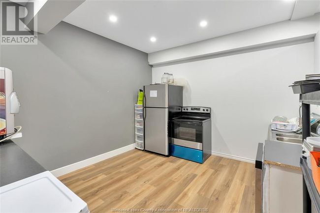 4667 Wyandotte St E, Home with 0 bedrooms, 0 bathrooms and null parking in Windsor ON | Image 10