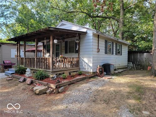 52 E Delaney Millport Rd, Vallonia, IN, 47281-8096 | Card Image