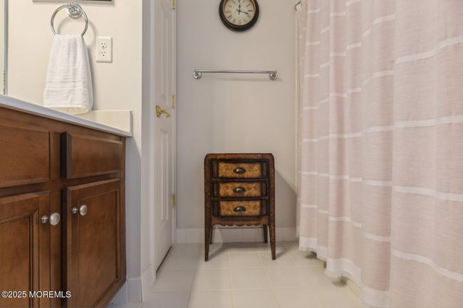 Neutral primary bath. | Image 18