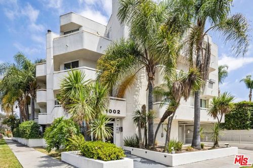 203-1002 S Burnside Ave, Los Angeles, CA, 90019-6746 | Card Image