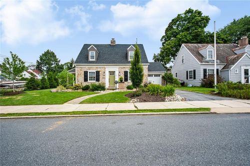 1816 W Woodlawn St, Allentown, PA, 18104-3041 | Card Image