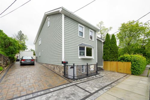 20 Division St, Cold Spring, NY, 10516-1504 | Card Image