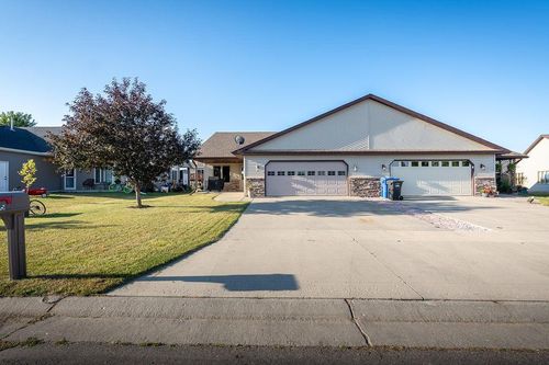 1105 Southwood Dr, Dilworth, MN, 56529-1281 | Card Image