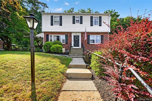 25 Jay St, Stony Point, NY, 10980-1524 | Card Image