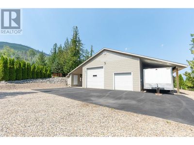 1406 Huckleberry Dr, House other with 3 bedrooms, 3 bathrooms and 16 parking in Sorrento BC | Image 3