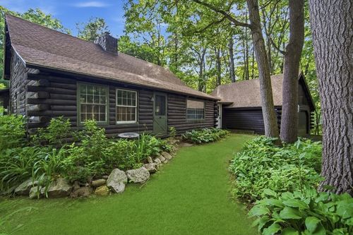 95 Packardville Rd, Pelham, MA, 01002-9797 | Card Image