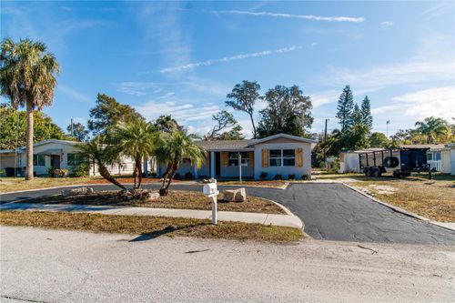 7122 Astor Dr, NEW PORT RICHEY, FL, 34652-1605 | Card Image