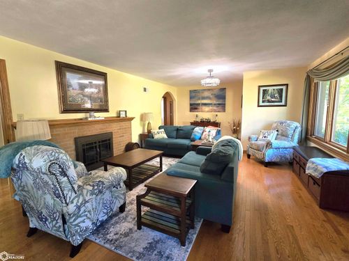 727 Haskell St, Burlington, IA, 52601-3032 | Card Image