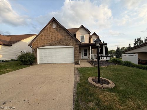 4316 Arlington Dr, Brunswick, OH, 44212-4818 | Card Image