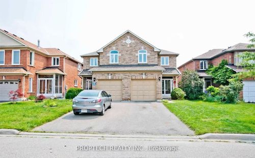 23 Baltic St, Richmond Hill, ON, L4B4H8 | Card Image