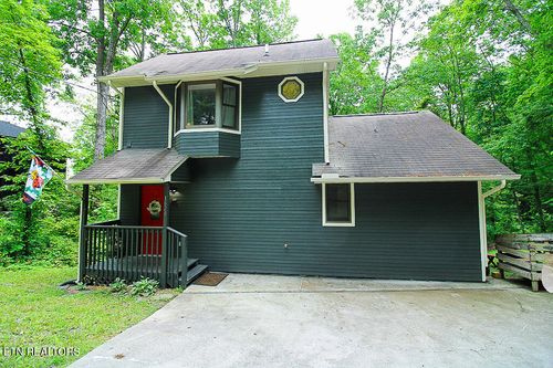 1820 Luzerne Dr, Gatlinburg, TN, 37738-3716 | Card Image