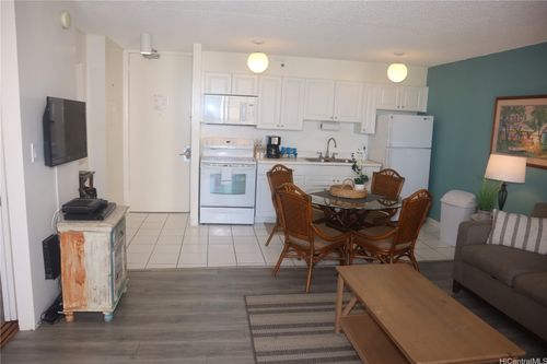 2102-201 Ohua Ave, Honolulu, HI, 96815-3653 | Card Image