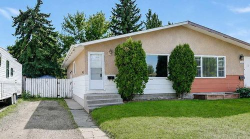 9343 112a Ave, Grande Prairie, AB, T8V1W2 | Card Image