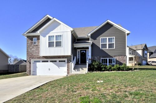 500 Macy Lynn Dr, Clarksville, TN, 37042-6990 | Card Image
