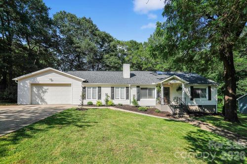 206 Price St, Mount Holly, NC, 28120-1944 | Card Image