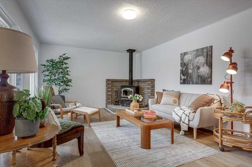 4018 47 St, Red Deer, AB, T4N1P2 | Card Image