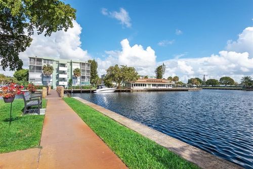 2731 Taft Street, Hollywood, FL, 33020 | Card Image