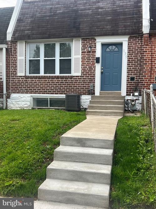 135 Ervin Ave, MARCUS HOOK, PA, 19061-4315 | Card Image