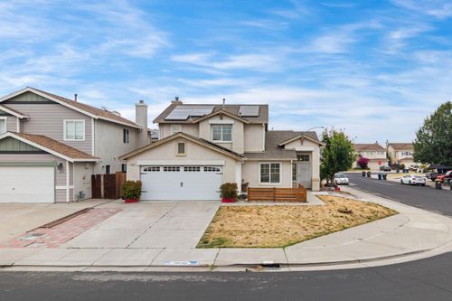 13740 Peridot Street, Lathrop, CA, 95330 | Card Image