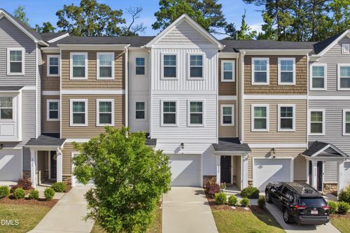 2524 Laurel Valley Way, Raleigh, NC, 27604-8513 | Card Image