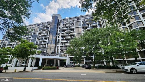 apt-221-1530 Key Blvd, ARLINGTON, VA, 22209-1533 | Card Image