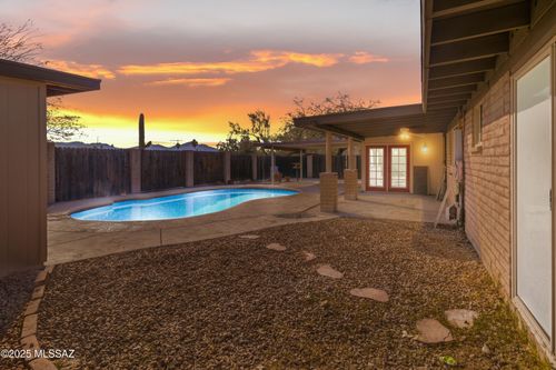 3753 W Wesleyan Dr, Tucson, AZ, 85741-1435 | Card Image