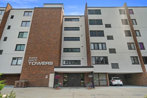 111 11th St, RACINE, WI, 53403-1966 | Card Image