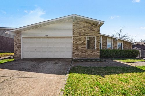 3708 Pinewood St, Bedford, TX, 76021-5124 | Card Image