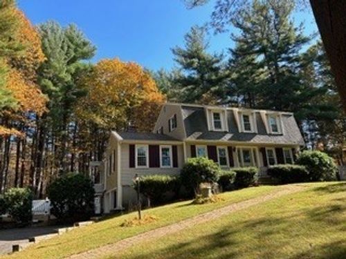 17 Gilbert Way, Millbury, MA, 01527-1420 | Card Image