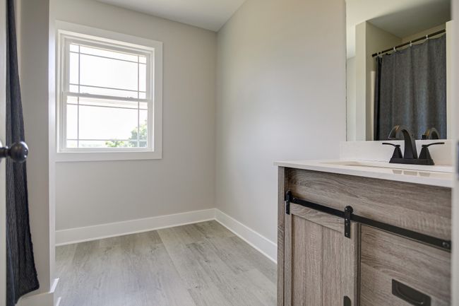 1020 Loggins Rd, House other with 4 bedrooms, 3 bathrooms and 1 parking in Charlotte TN | Image 25