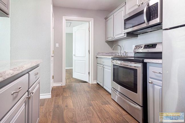 1084 Squaw Valley Dr, House other with 3 bedrooms, 2 bathrooms and null parking in Brownsville TX | Image 11