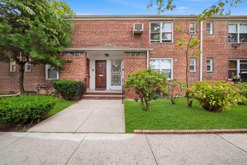 2-195-02 39th Avenue, New York, NY, 11358 | Card Image