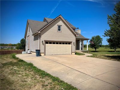 910 Hemlock Street, House other with 4 bedrooms, 2 bathrooms and null parking in Paola KS | Image 2