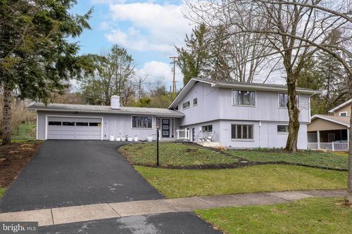 1137 Dorum Ave, STATE COLLEGE, PA, 16801-4102 | Card Image