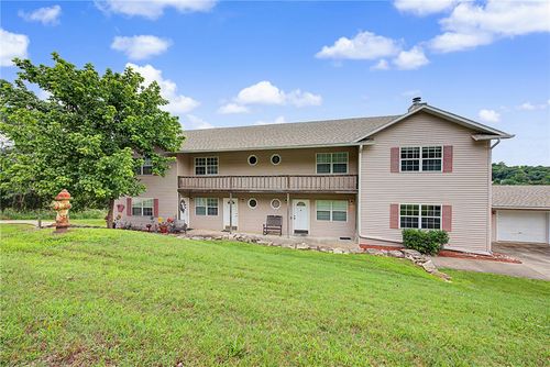 18 Green Meadow Ln, Holiday Island, AR, 72631-4612 | Card Image