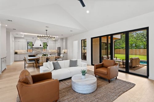 4513 Hank Ave, Austin, TX, 78745-1821 | Card Image