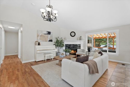 2431 110th Dr Se, Lake Stevens, WA, 98258-5175 | Card Image
