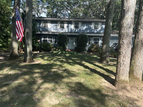 3 Wedgewood Ct, Miller Place, NY, 11764-2743 | Card Image