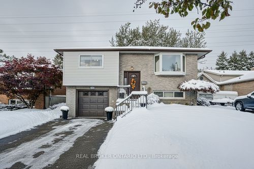 34 Willow Green Crt, Kitchener, ON, N2N1W6 | Card Image