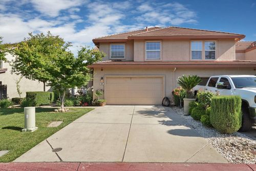 825 Polar Bear Cir, Galt, CA, 95632-3072 | Card Image