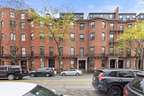 1c-27 Bowdoin St, Boston, MA, 02114-4218 | Card Image