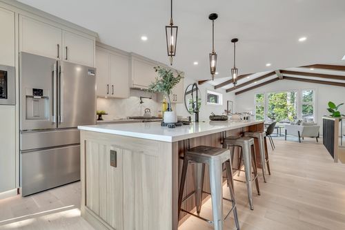 12660 14b Ave, Surrey, BC, V4A1J6 | Card Image