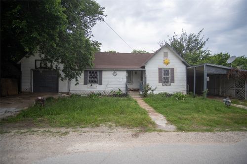 106 S Watson St, Alvarado, TX, 76009-4216 | Card Image