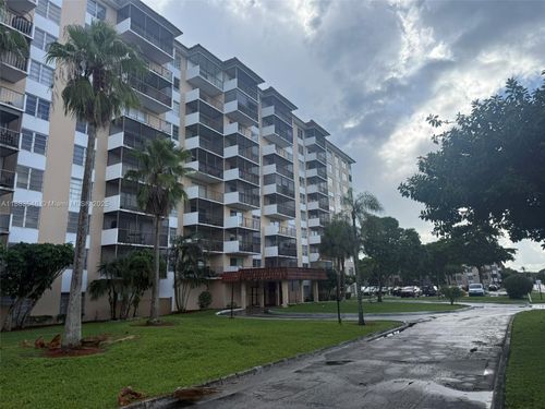 apt-604-4174 Inverrary Dr, Lauderhill, FL, 33319-4573 | Card Image