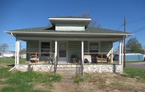 401 Maple St, Zeigler, IL, 62999-1228 | Card Image