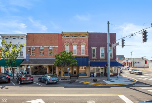 200 S Chestnut St, Seymour, IN, 47274-2328 | Card Image
